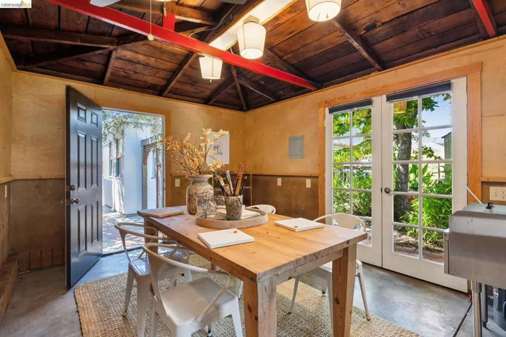 3027 Regent St Berkeley, CA 94705