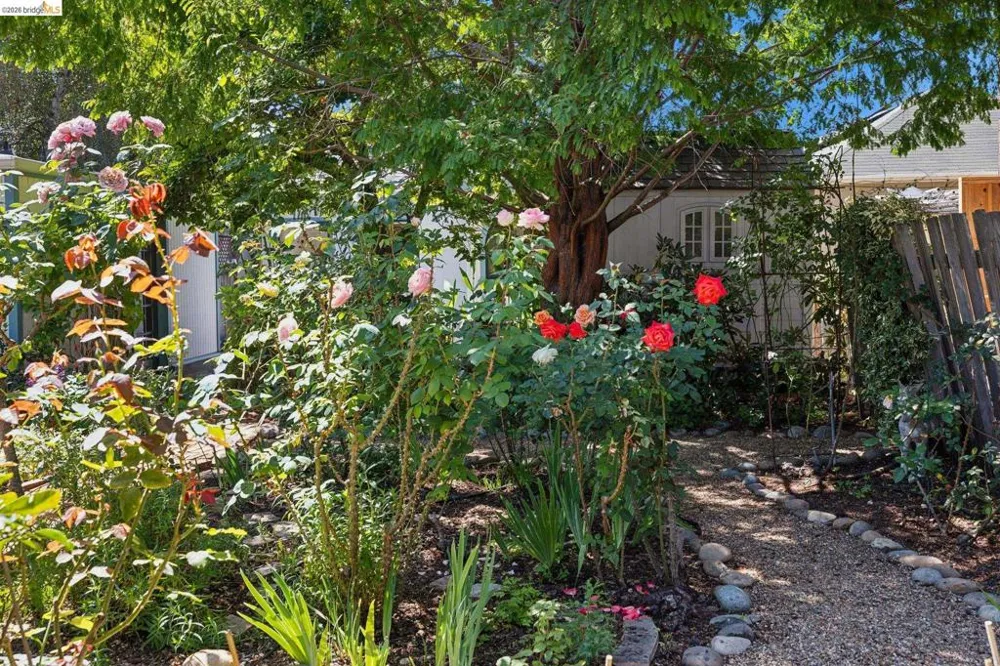 3027 Regent St Berkeley, CA 94705