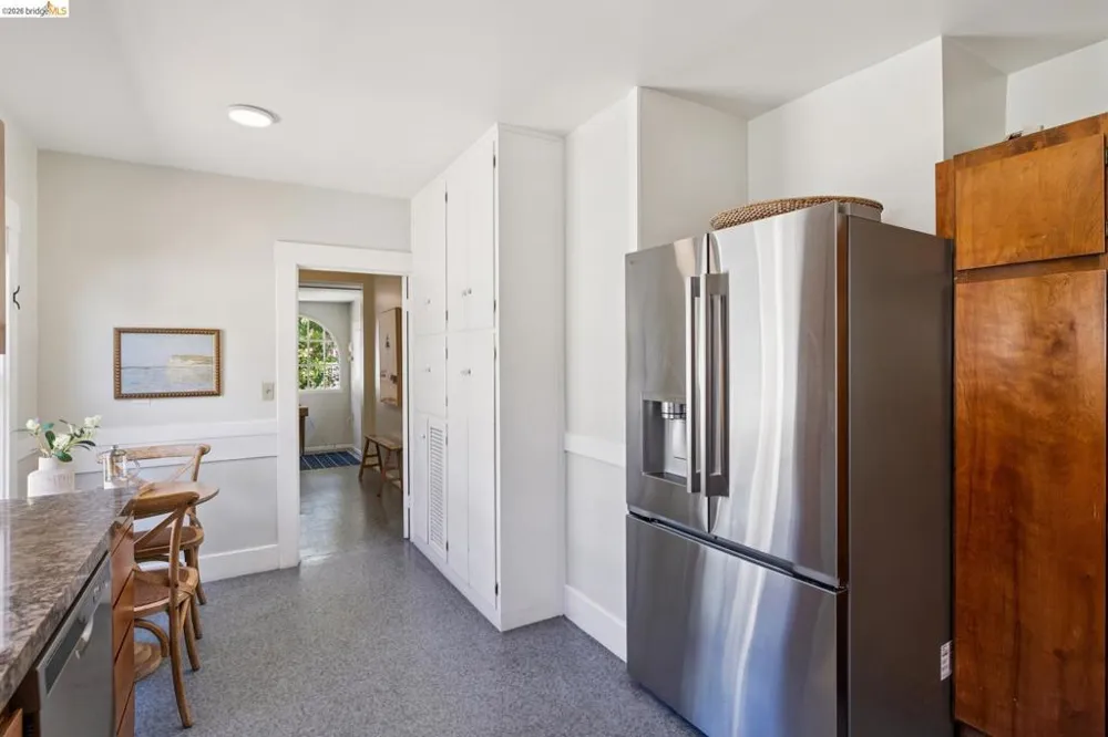 3027 Regent St Berkeley, CA 94705