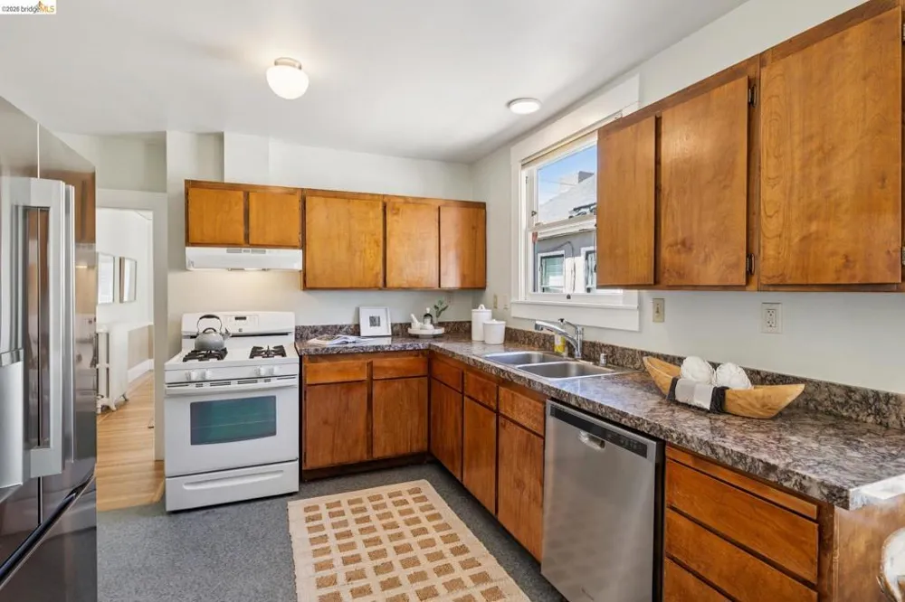 3027 Regent St Berkeley, CA 94705