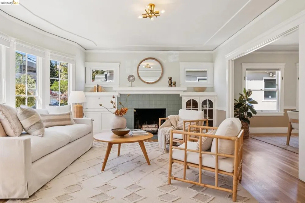 3027 Regent St Berkeley, CA 94705