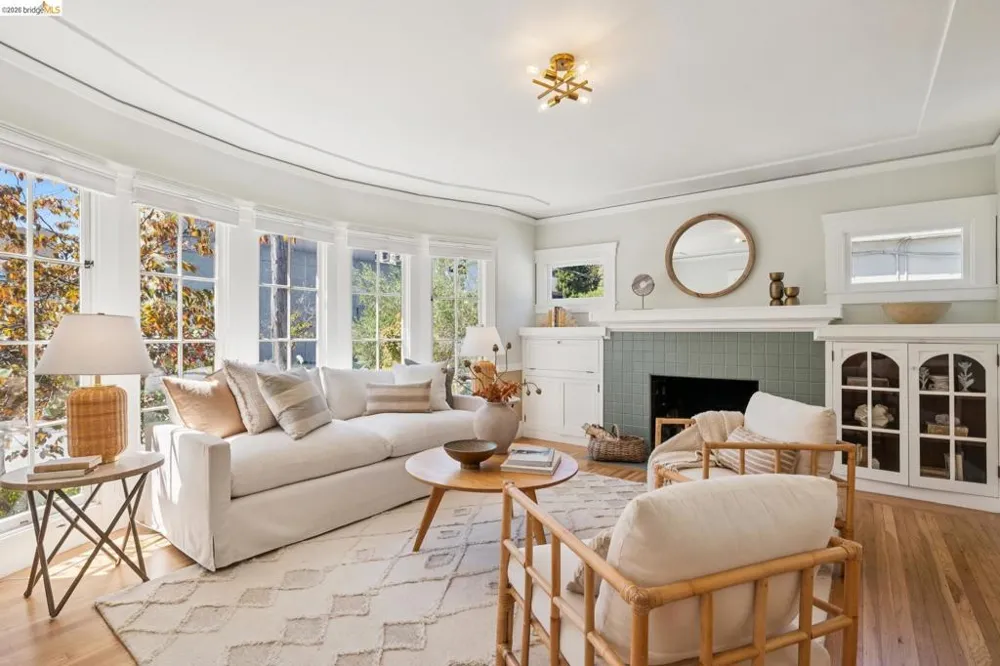 3027 Regent St Berkeley, CA 94705