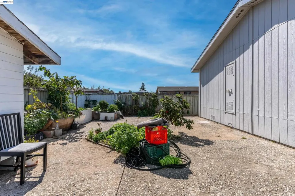 628 S 17Th St Richmond, CA 94804