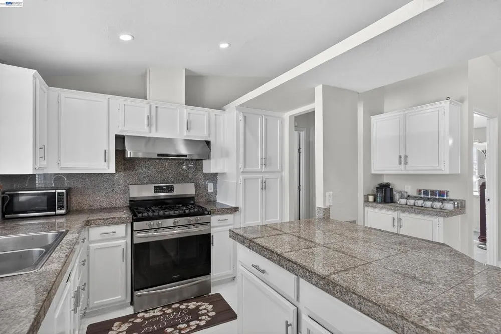 628 S 17Th St Richmond, CA 94804