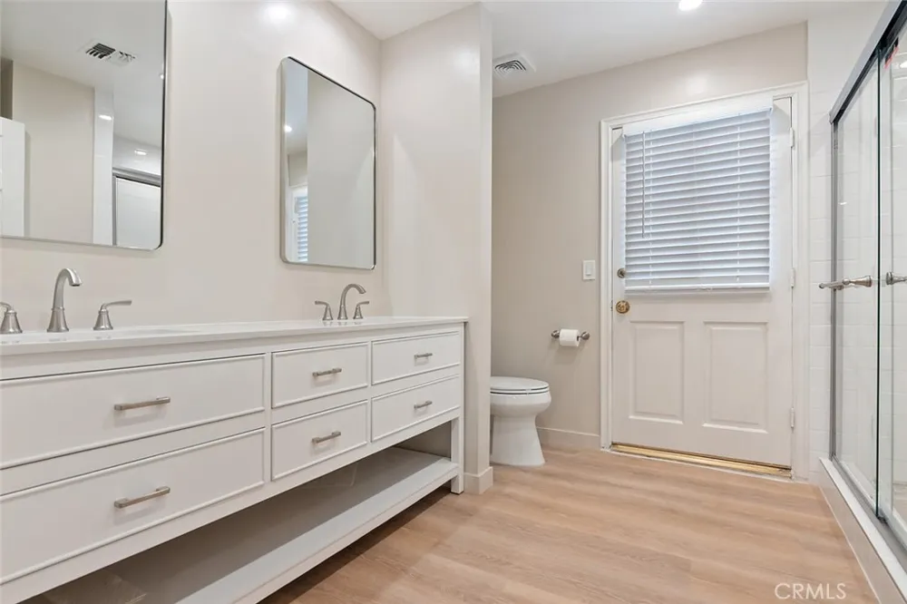 18850 Hatteras Tarzana, CA 91356