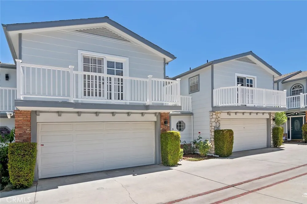 18850 Hatteras Tarzana, CA 91356