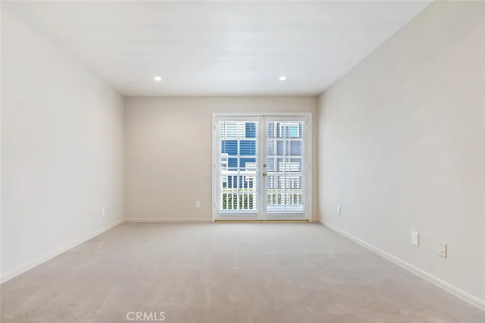 18850 Hatteras Tarzana, CA 91356