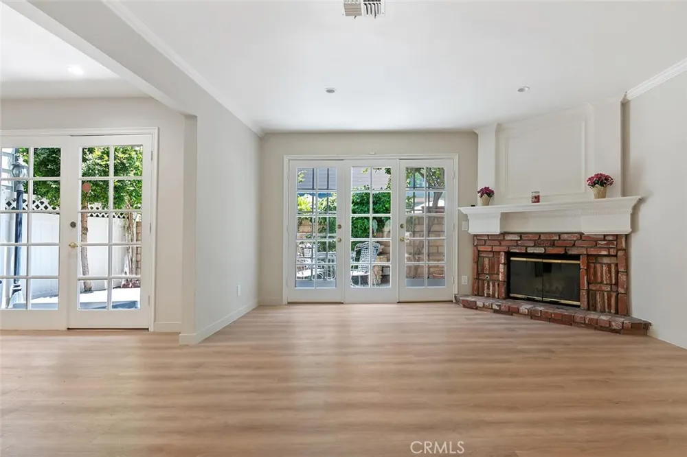 18850 Hatteras Tarzana, CA 91356
