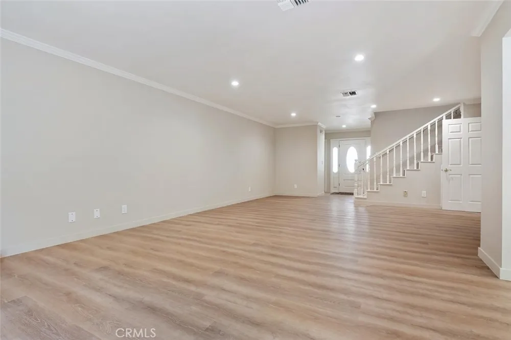 18850 Hatteras Tarzana, CA 91356