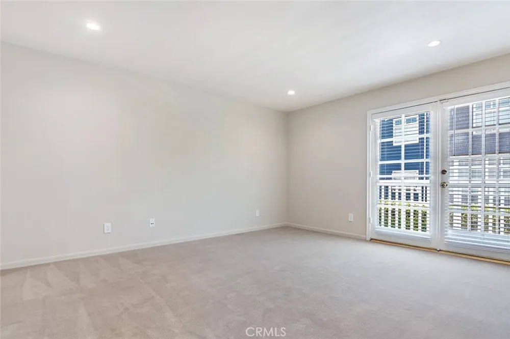 18850 Hatteras Tarzana, CA 91356