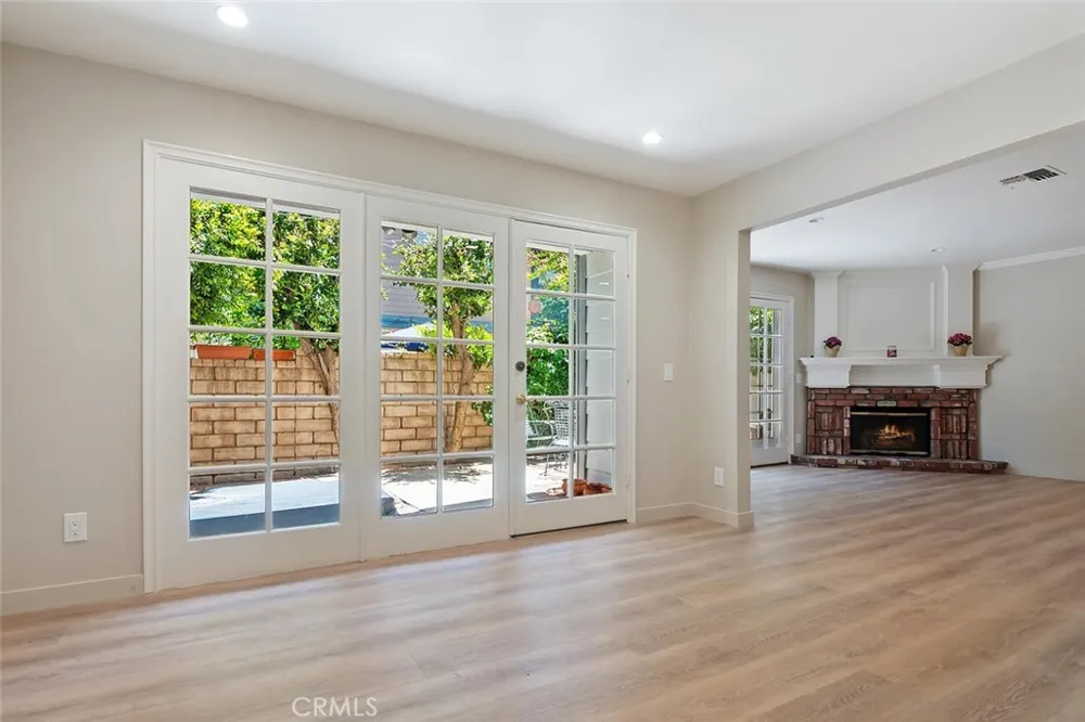 18850 Hatteras Tarzana, CA 91356