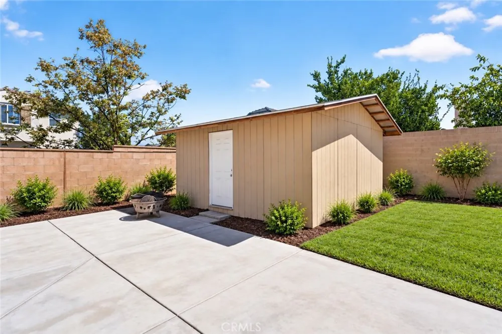 10957 Coalinga Montclair, CA 91763