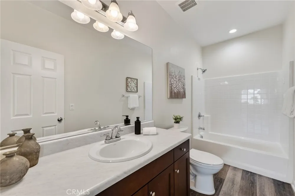 10957 Coalinga Montclair, CA 91763