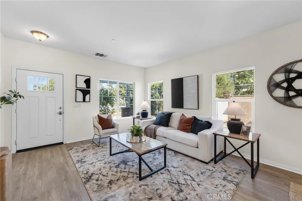 10957 Coalinga Montclair, CA 91763