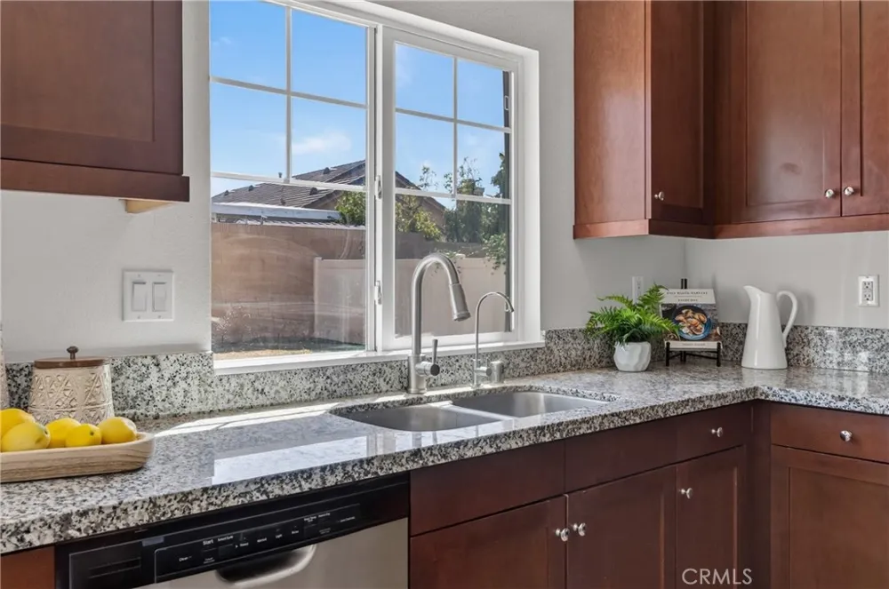 10957 Coalinga Montclair, CA 91763