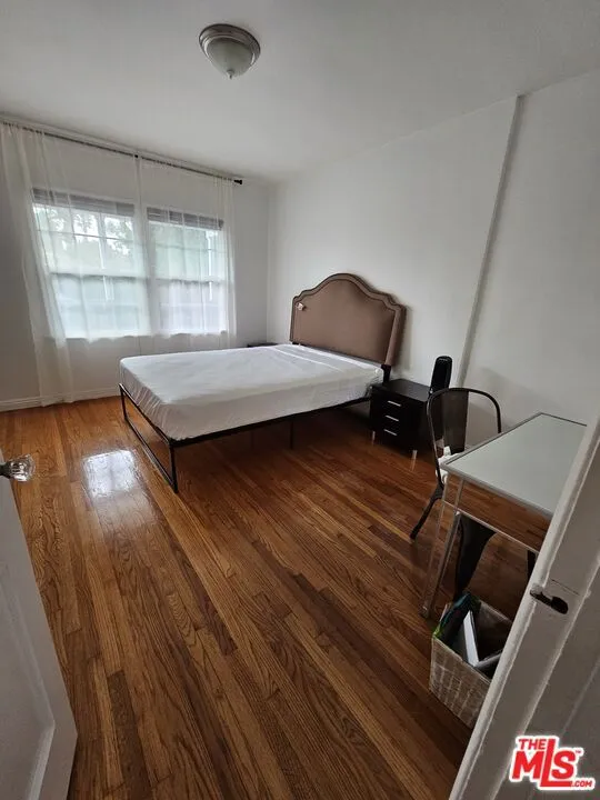 2333 S Garth Avenue #1/2 Los Angeles, CA 90034