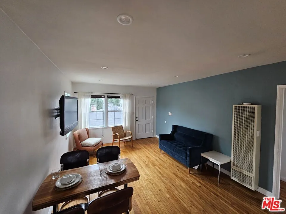 2333 S Garth Avenue #1/2 Los Angeles, CA 90034