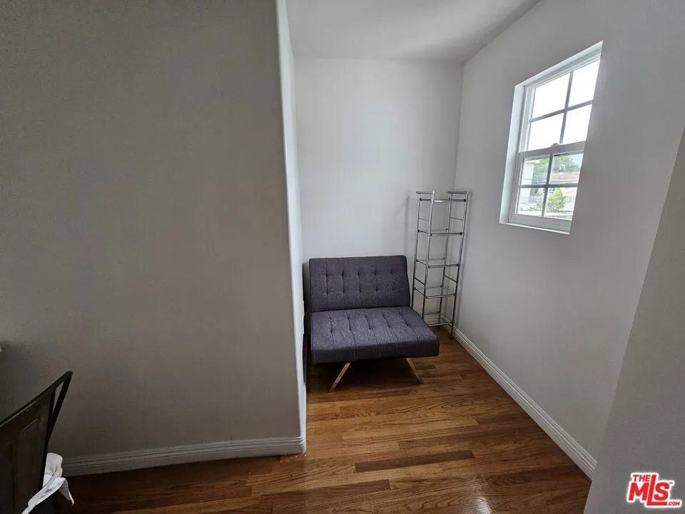 2333 S Garth Avenue #1/2 Los Angeles, CA 90034