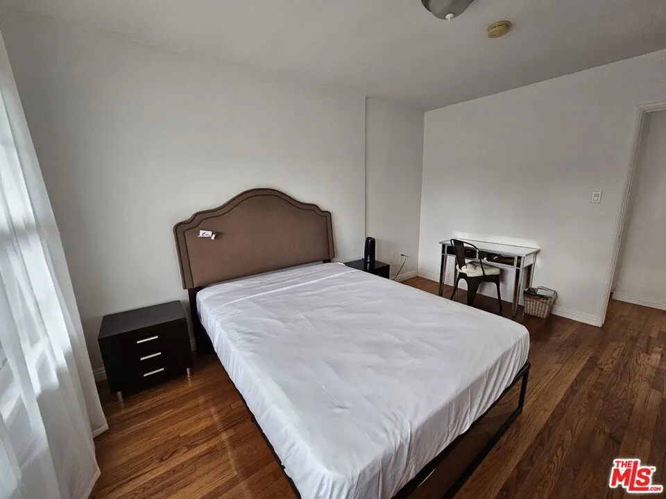 2333 S Garth Avenue #1/2 Los Angeles, CA 90034