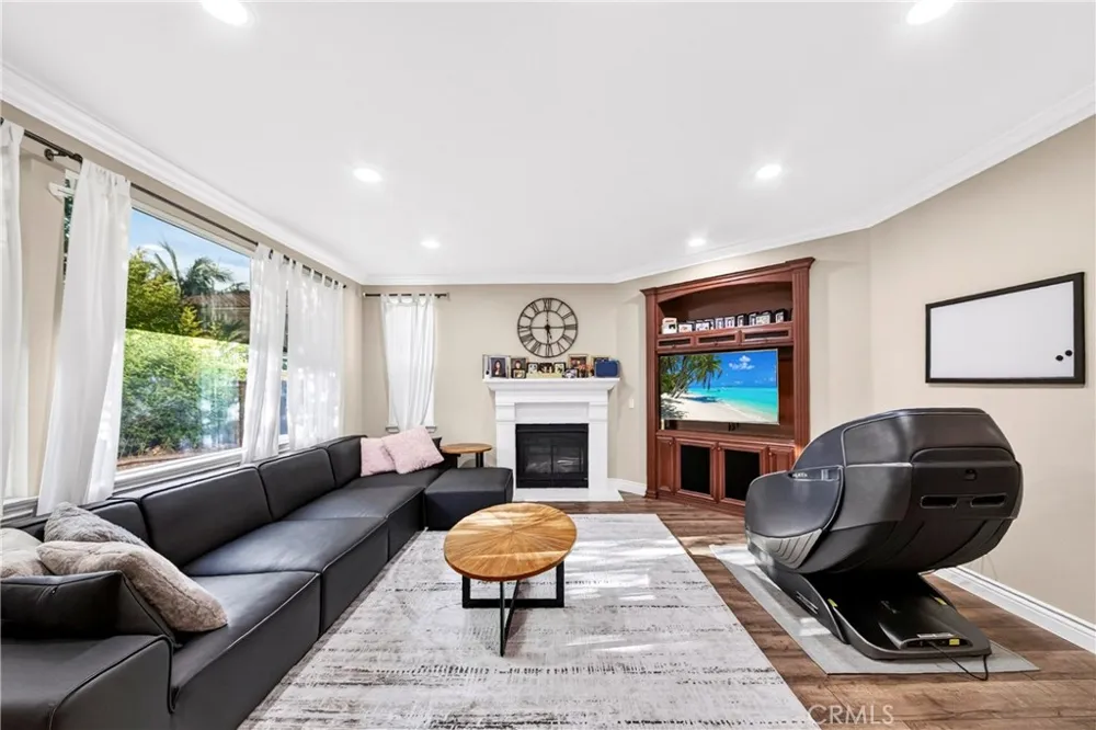 523 S Primrose La Habra, CA 90631
