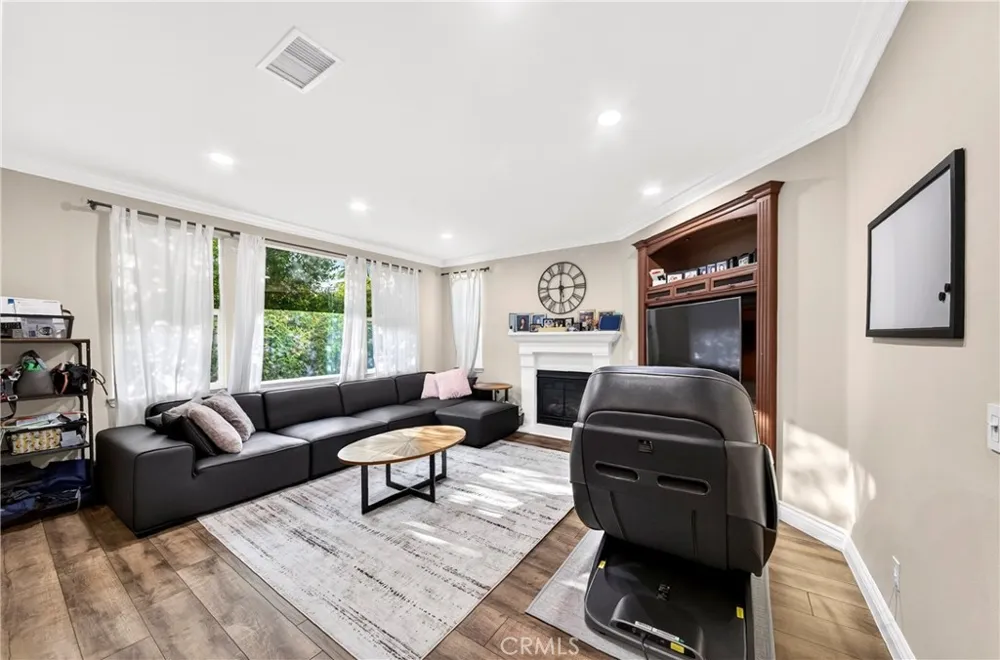 523 S Primrose La Habra, CA 90631