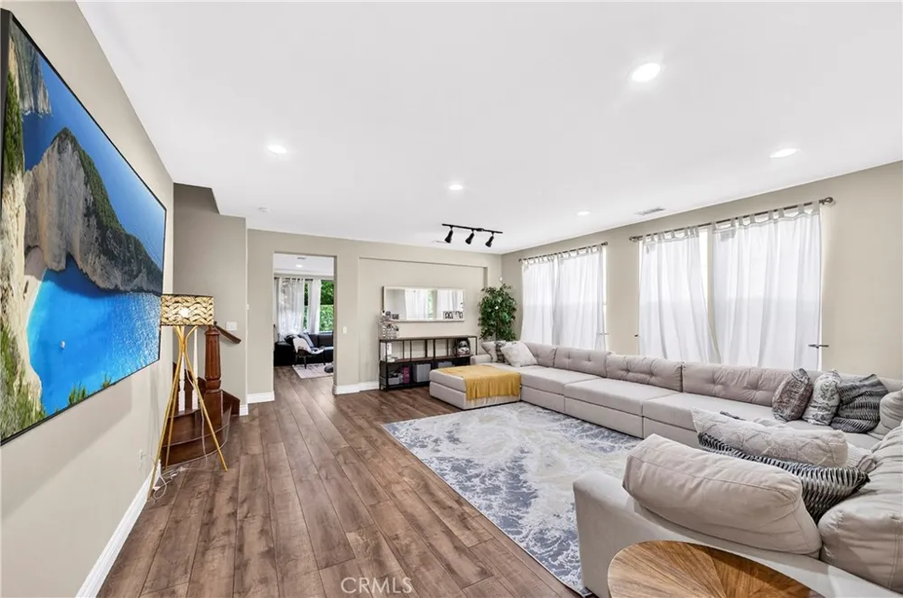 523 S Primrose La Habra, CA 90631