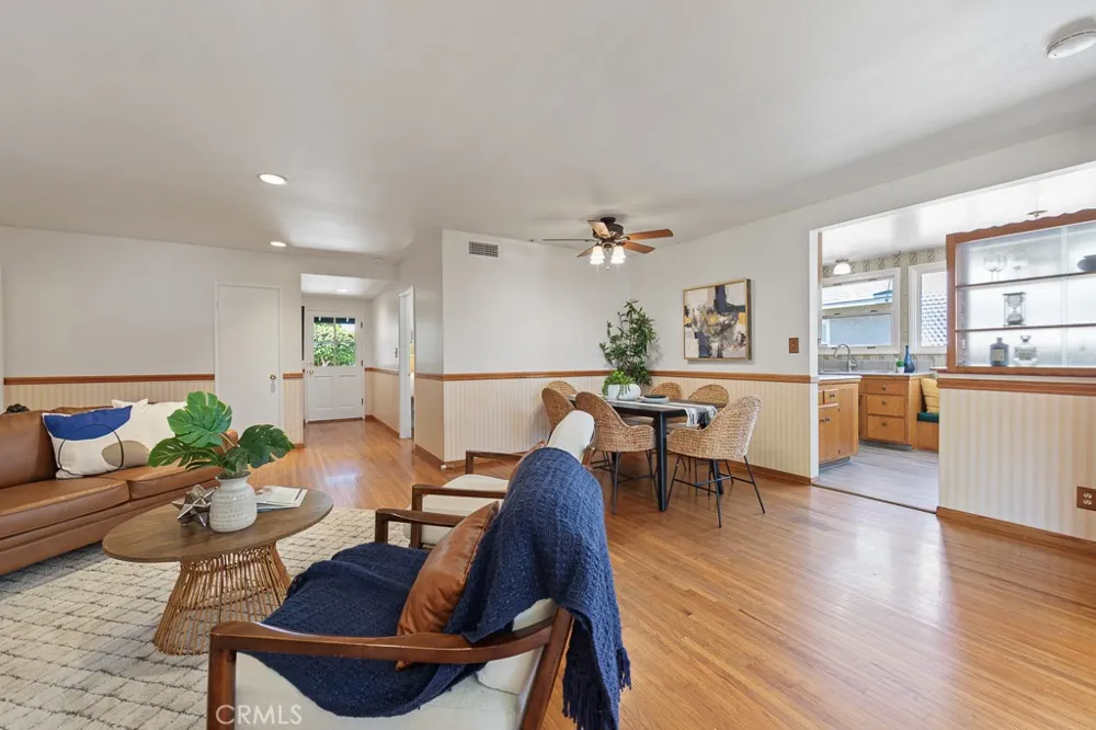 868 Stevely Long Beach, CA 90815