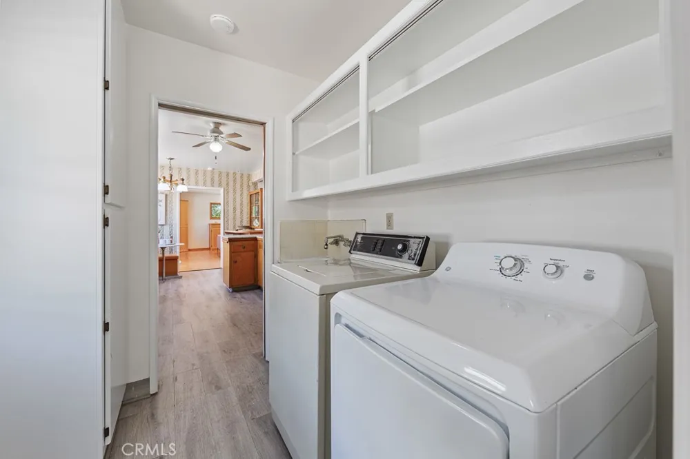 868 Stevely Long Beach, CA 90815