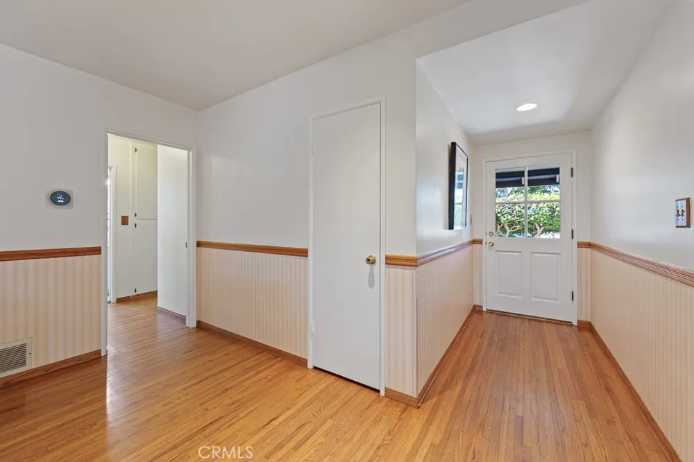 868 Stevely Long Beach, CA 90815