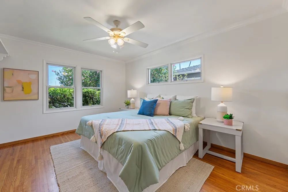 868 Stevely Long Beach, CA 90815