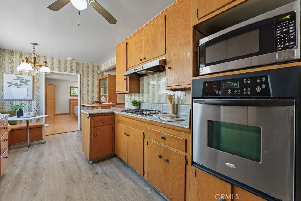 868 Stevely Long Beach, CA 90815