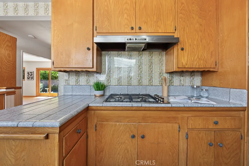 868 Stevely Long Beach, CA 90815