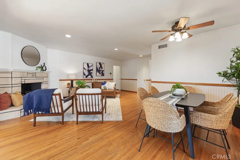 868 Stevely Long Beach, CA 90815