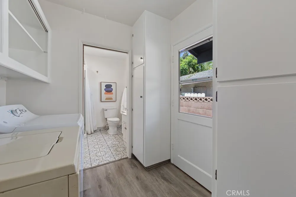 868 Stevely Long Beach, CA 90815
