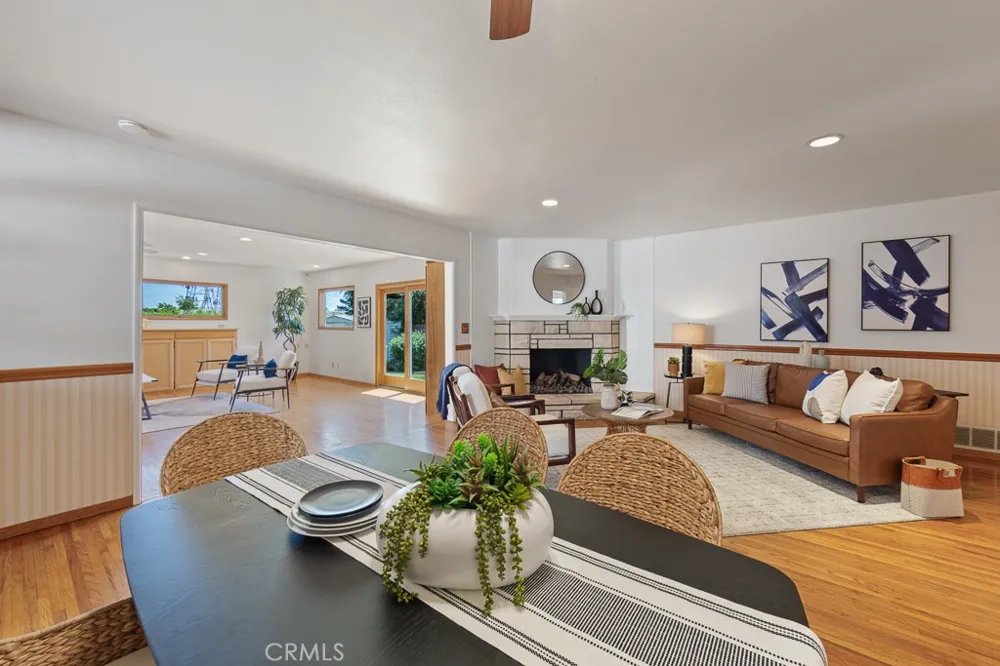 868 Stevely Long Beach, CA 90815