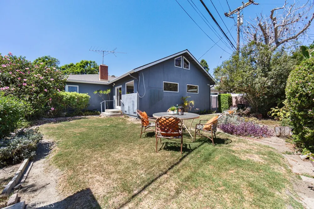 868 Stevely Long Beach, CA 90815