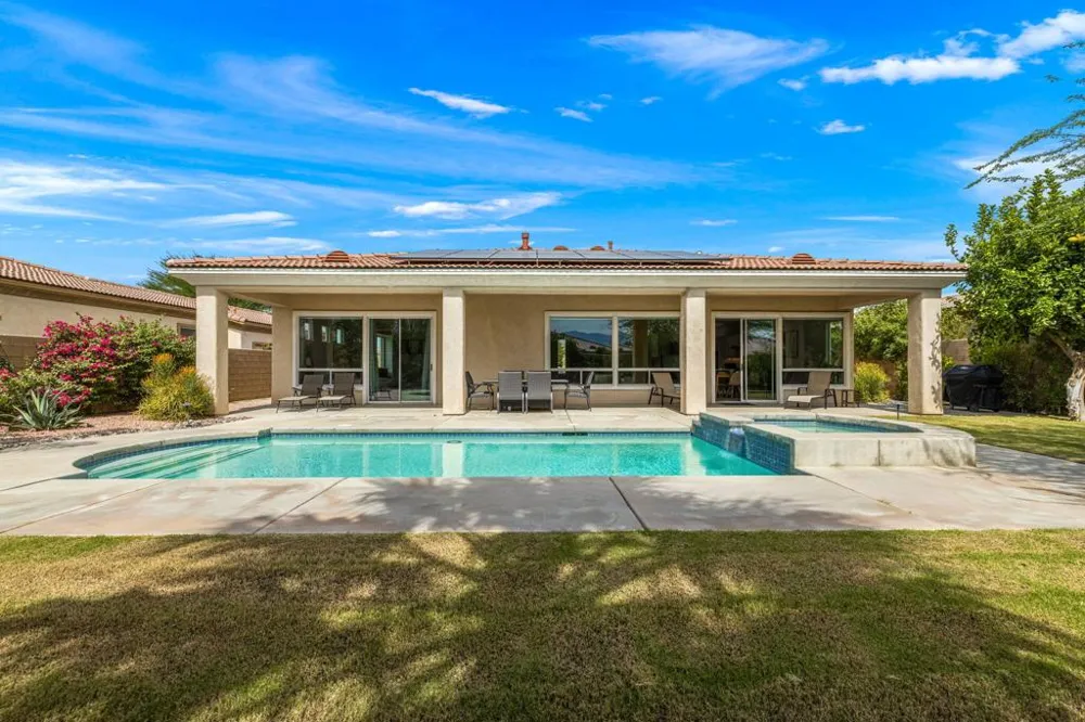 74053 Chinook Circle Palm Desert, CA 92211