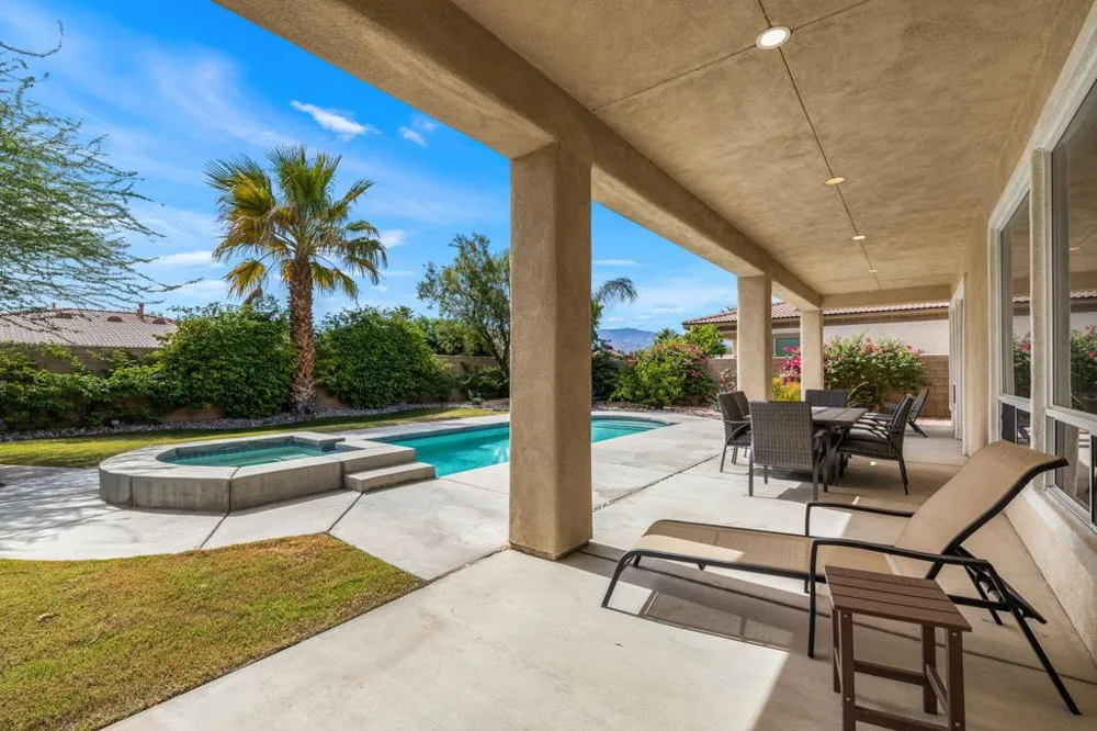 74053 Chinook Circle Palm Desert, CA 92211