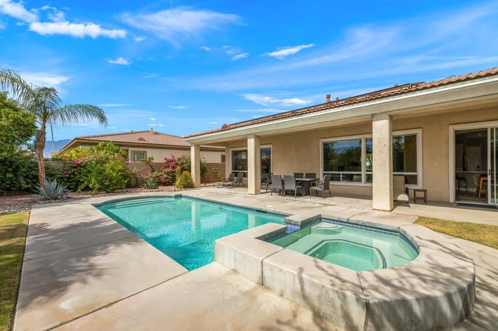 74053 Chinook Circle Palm Desert, CA 92211
