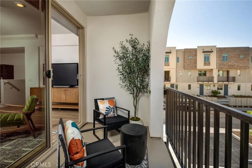 27849 S Jameson Drive San Pedro, CA 90732