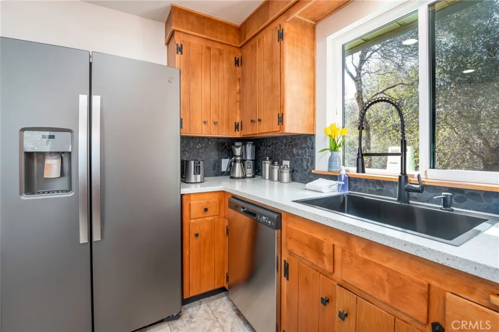42442 Buckeye Oakhurst, CA 93644