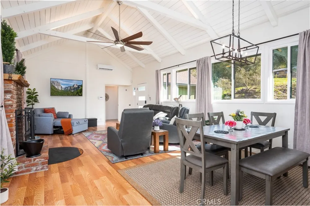 42442 Buckeye Oakhurst, CA 93644