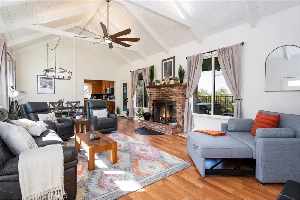 42442 Buckeye Oakhurst, CA 93644