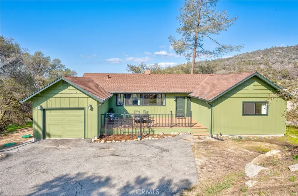 42442 Buckeye Oakhurst, CA 93644