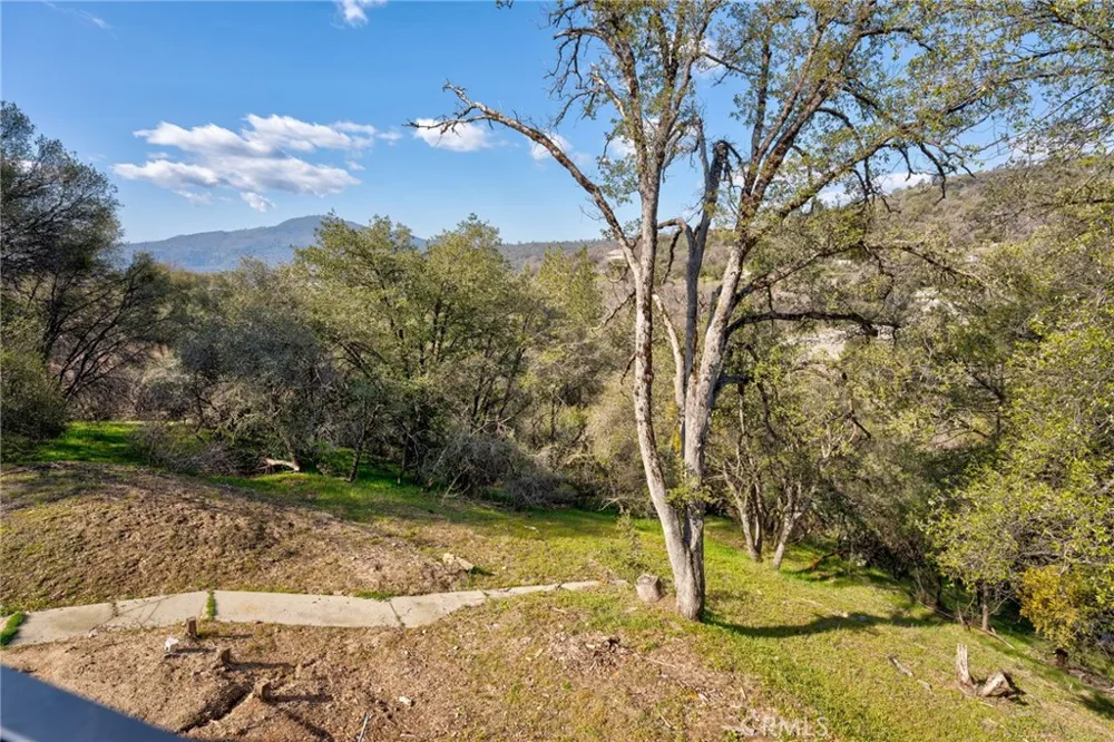 42442 Buckeye Oakhurst, CA 93644