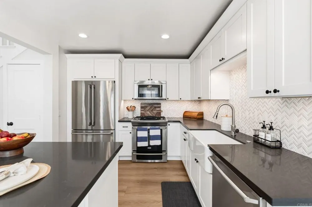 838 Windcrest Drive Carlsbad, CA 92011