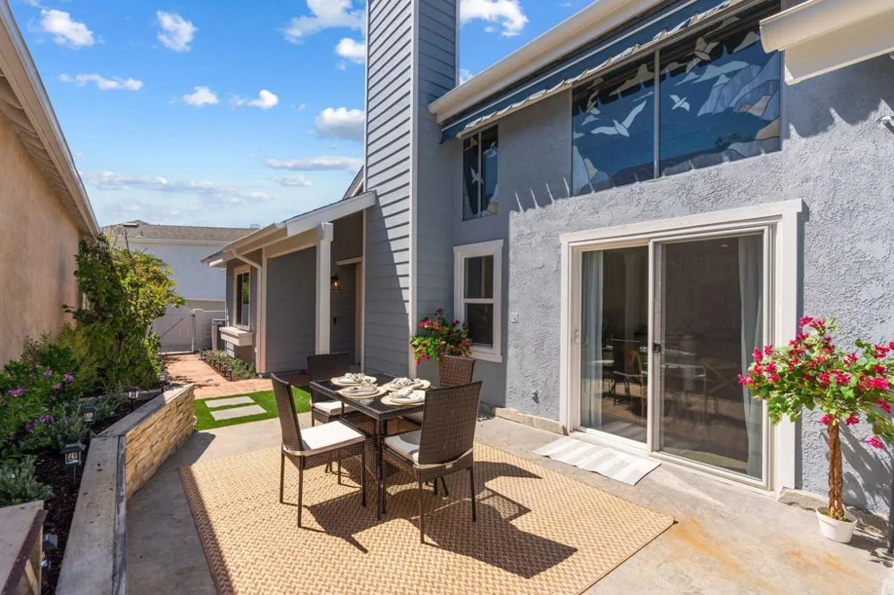 838 Windcrest Drive Carlsbad, CA 92011