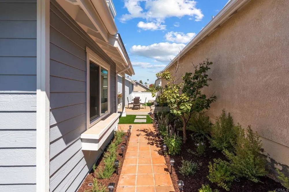 838 Windcrest Drive Carlsbad, CA 92011