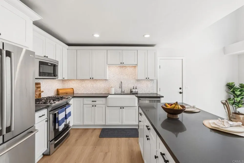 838 Windcrest Drive Carlsbad, CA 92011