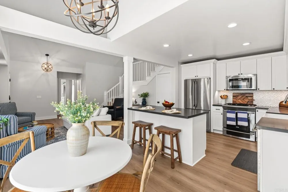 838 Windcrest Drive Carlsbad, CA 92011